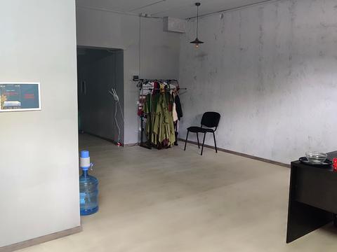 комерційна за адресою Громадянська вул., 4
