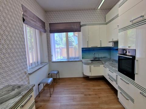 будинок за адресою Абрикосова