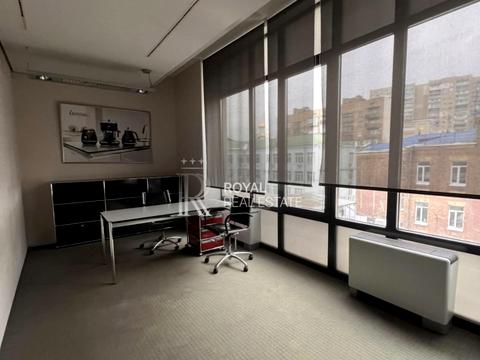 комерційна за адресою Студентська вул., 5-7В