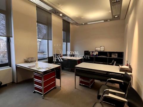 комерційна за адресою Студентська вул., 5-7В