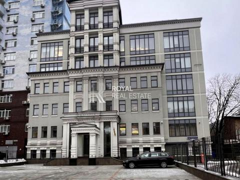 комерційна за адресою Студентська вул., 5-7В