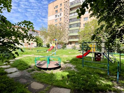 квартира за адресою В'ячеслава Чорновола вул. (Дзержинського), 4