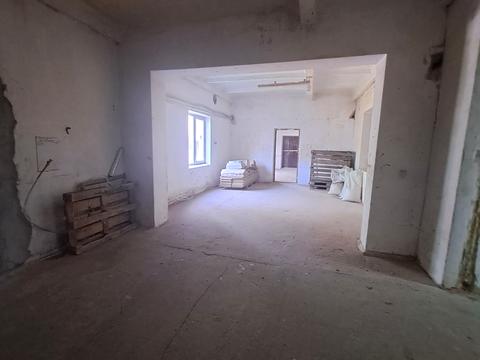 комерційна за адресою Польова, 1