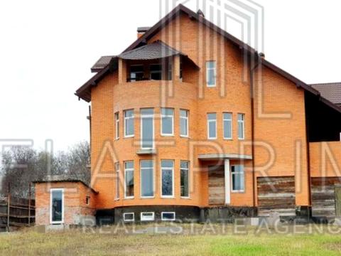 будинок за адресою Юності
