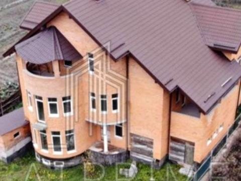 будинок за адресою Юності