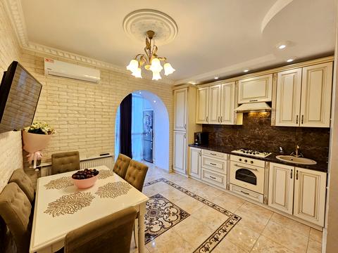 квартира за адресою Володимира Івасюка вул., 7