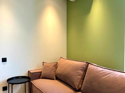 квартира за адресою Салютна вул., (Будинок 02301-02303)