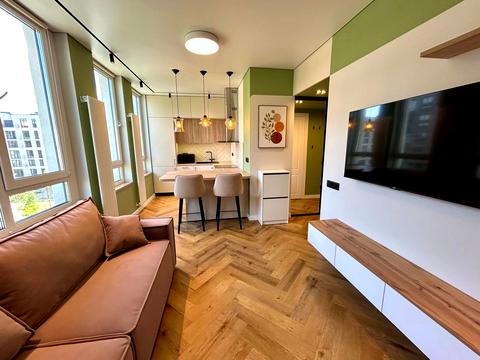 квартира за адресою Салютна вул., (Будинок 02301-02303)
