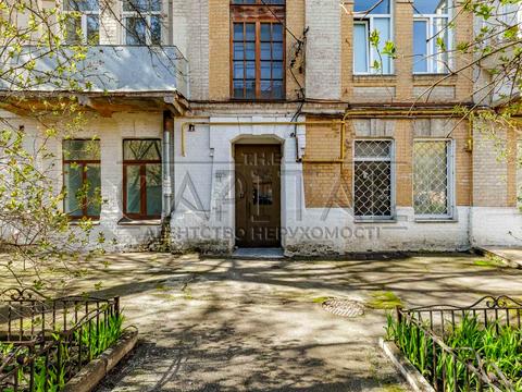 комерційна за адресою Липська, 9Б