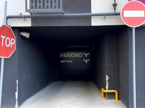 паркоместо по адресу Юлиана Пелеша ул., 3, к1