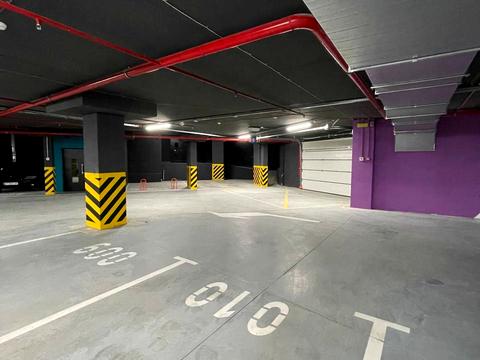 паркоместо по адресу Юлиана Пелеша ул., 3, к1