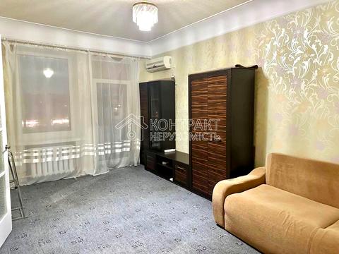 квартира за адресою Отакара Яроша вул., 27
