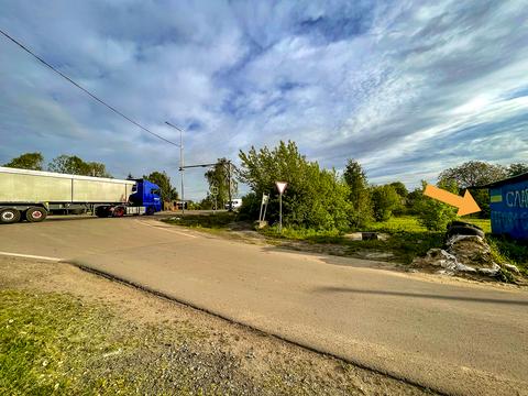 комерційна за адресою с. Стара Лішня, Миру, 1