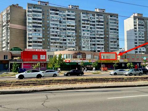 комерційна за адресою Анни Ахматової вул., 16а