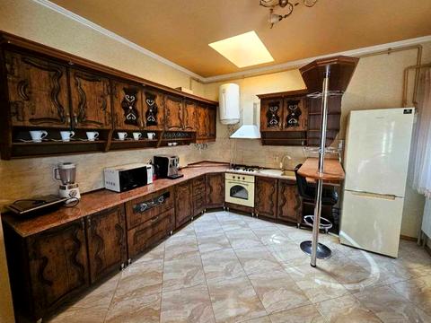 квартира за адресою Корятовича пл., 2