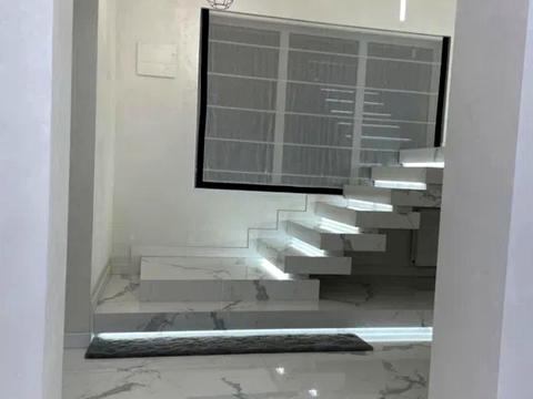 будинок за адресою Стуса