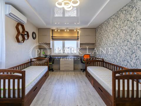 квартира по адресу Софии Русовой ул., 5