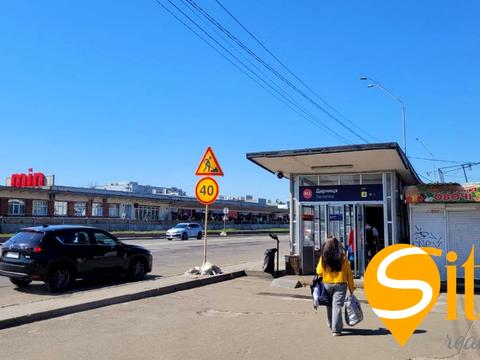 комерційна за адресою Броварський просп., 29А