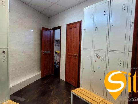 комерційна за адресою Броварський просп., 29А