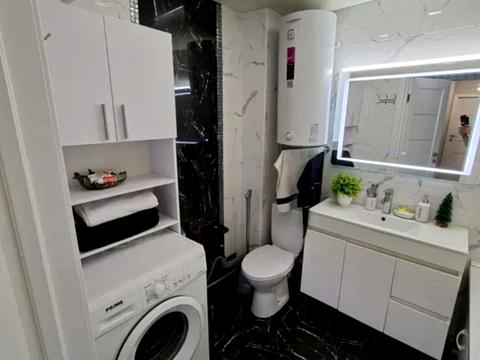 квартира за адресою Шкільна вул. (Героїв Сталінграда), 8