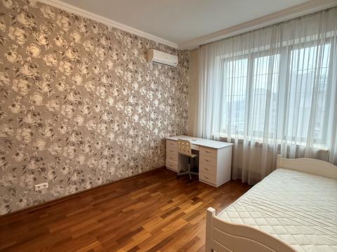 коммерческая по адресу Антоновича ул. (Горького), 103