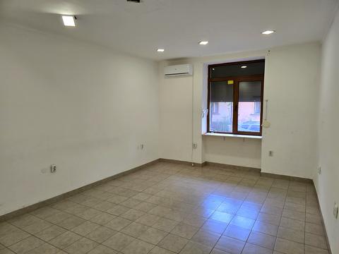 комерційна за адресою Михайла Мулика вул. (Гаркуші), 35