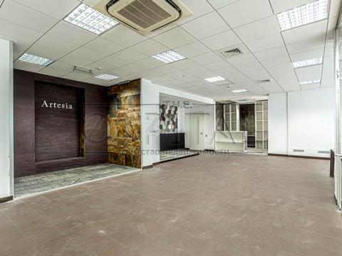 комерційна за адресою Саперно-Слобідська вул., 22