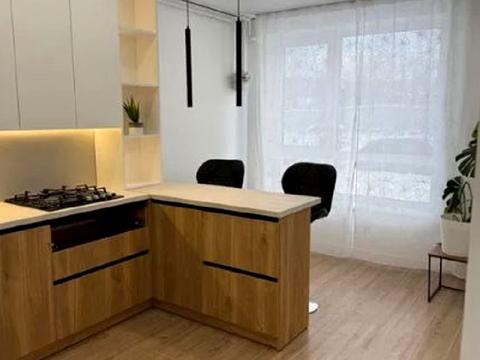 квартира за адресою Роксоляни вул., 63