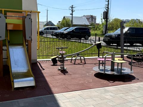 комерційна за адресою Українська, 12