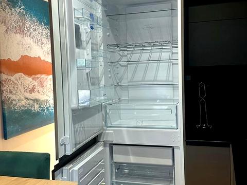 квартира за адресою Салютна вул., 2к6