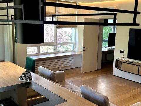 квартира за адресою Салютна вул., 2к6