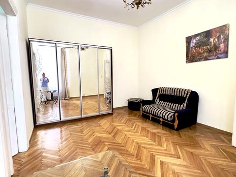 квартира за адресою Шота Руставелі вул., 4