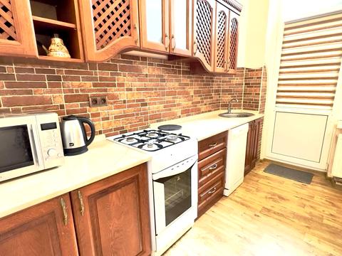 квартира за адресою Шота Руставелі вул., 4