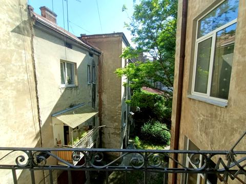 квартира за адресою Шота Руставелі вул., 4