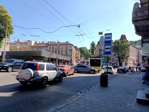 квартира за адресою Шота Руставелі вул., 4