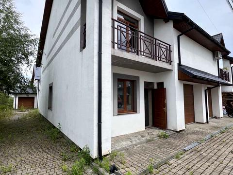будинок за адресою Леся Курбаса вул., 28