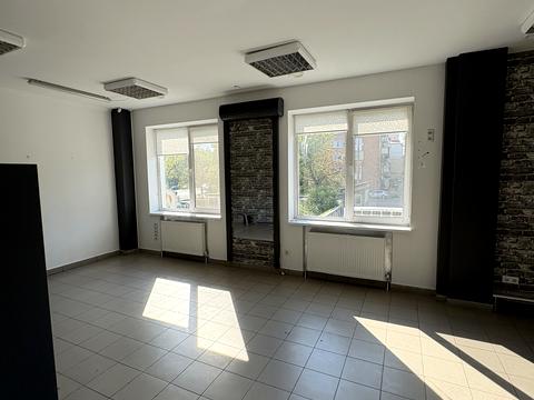 комерційна за адресою Миру просп., 99