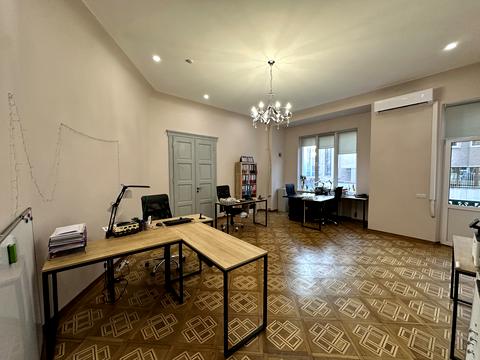 коммерческая по адресу Независимости ул., 11