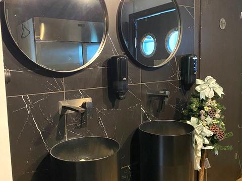 комерційна за адресою Старий Ринок пл., 7