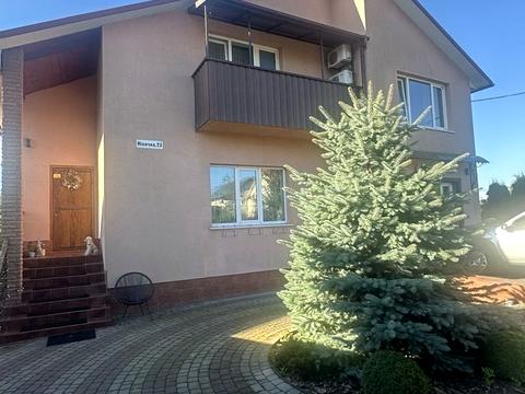 будинок за адресою Місячна вул., 23