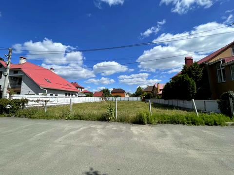 ділянка за адресою Паркова вул., 8