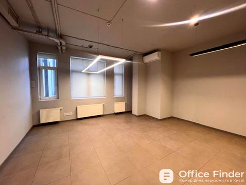 комерційна за адресою Київ, Спаська вул., 3