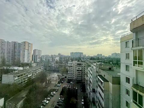 квартира за адресою Середньофонтанська вул., 30