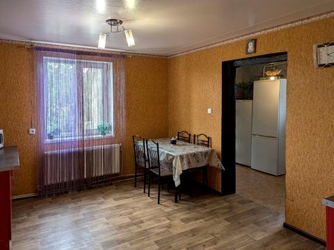 будинок за адресою Шкільна