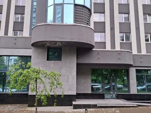 комерційна за адресою Голосіївська вул., 13