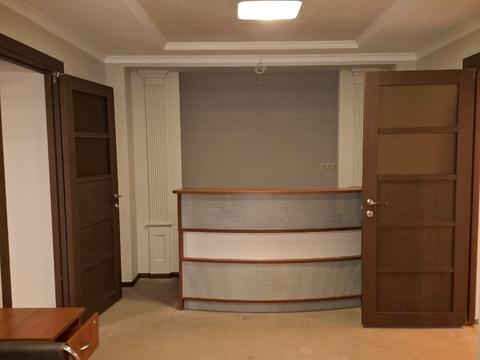 комерційна за адресою Голосіївська вул., 13