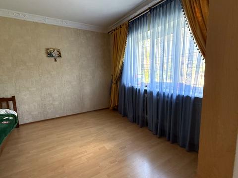 будинок за адресою Франка вул., 1