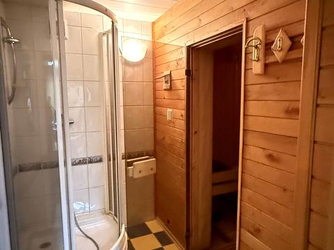 будинок за адресою Франка вул., 1
