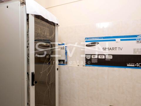 комерційна за адресою Володимирська вул., 61/11