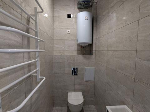комерційна за адресою Олександра Довженка вул., 31-В, к.3